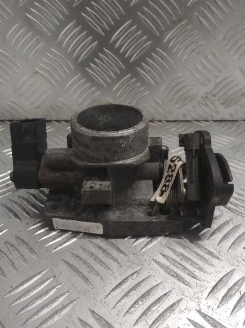 заслонка дроссельная Ford Fiesta 4 поколение 1997, 1.3 л., i, бензин, МКПП, 96BFAA - фото №1