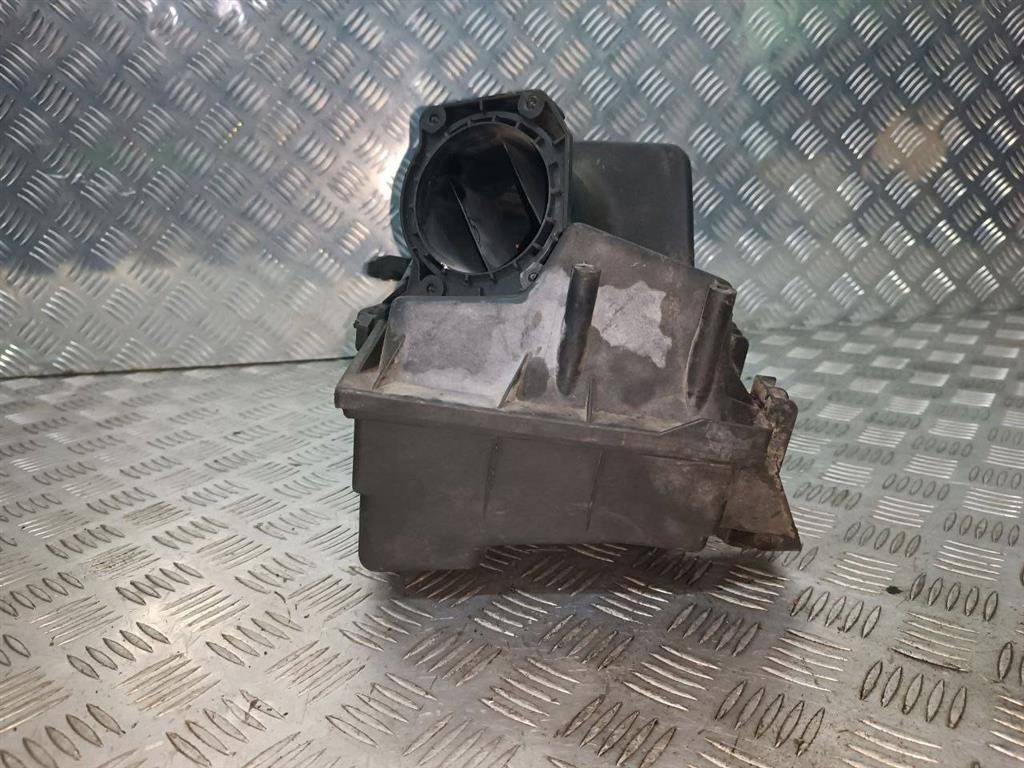 корпус воздушного фильтра Volkswagen Golf 4 поколение 1999, 1.6 л., i, 1J0129607D - фото №1