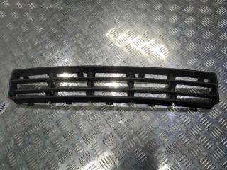 заглушка (решетка) в бампер Volkswagen Golf 4 поколение 2001, 1J0853677D