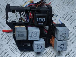 блок реле Volkswagen Transporter T5 2006, 2.5 л., TDi, AXD, дизель, робот, серебристый, микроавтобус, передний привод, правый руль, 7E0937503B