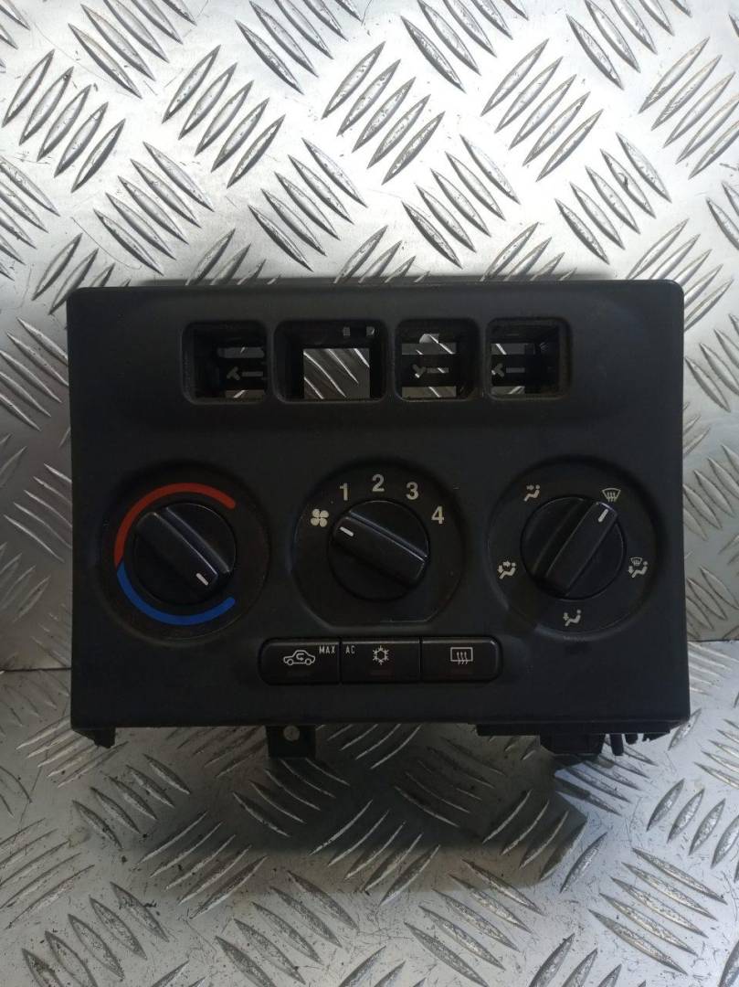 блок управления печки / климат-контроля Opel Zafira 1 поколение (A) 1999, 90589777 - фото №1