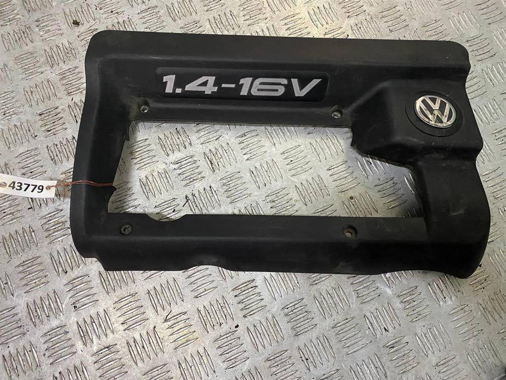 декоративная крышка двигателя Audi A4 B5 1999, TDi, 036103925F - фото №1