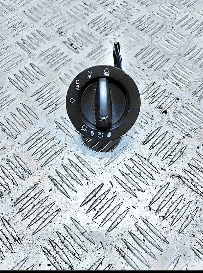 переключатель света Audi A6 4F/C6 2006, 2.4 л., i, BDW, бензин, вариатор, чёрный, седан, передний привод, правый руль, 4F2941531D - фото №1