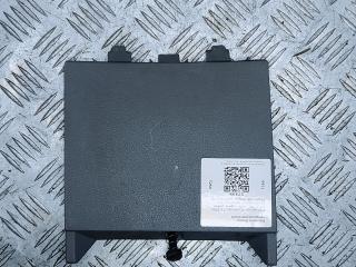 крышка блока предохранителей Volkswagen Transporter T5 2006, 2.5 л., TDi, AXD, дизель, робот, серебристый, микроавтобус, передний привод, правый руль, 7H2857151C