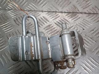 петля двери Audi A6 4B/C5 1997, 4B0833411B