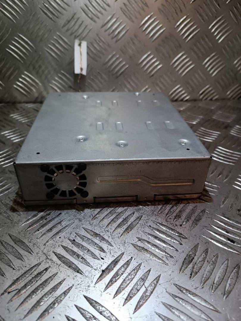 видеомодуль / TV-тюнер Audi A8 D3/4E 2004, 4.2 л., i, бензин, седан, 4E0919146A - фото №1