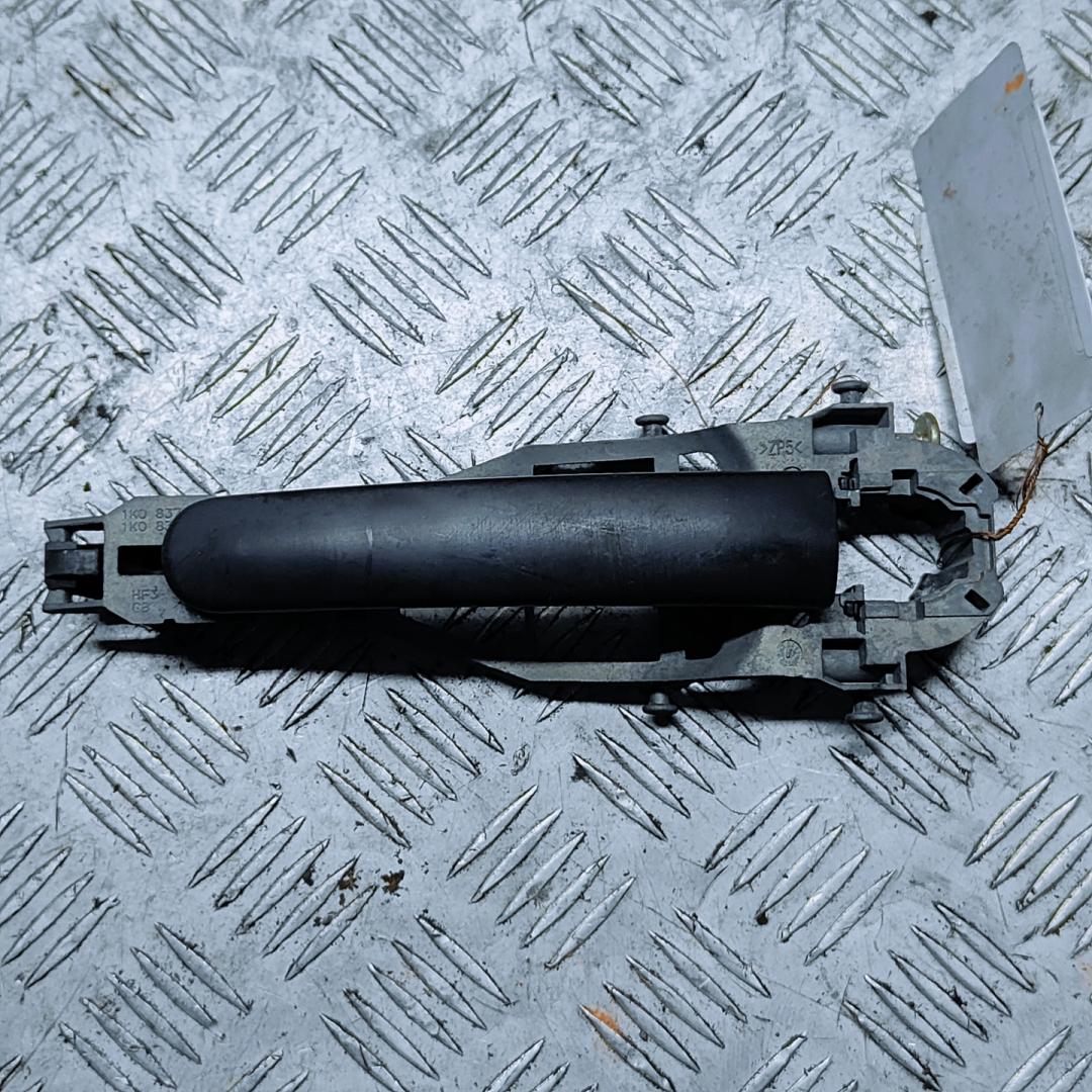 ручка наружная Volkswagen Golf 5 поколение 2004, синий, хетчбэк 5 дв., 3B0837207, 1K0837886, 1K0837885 - фото №1