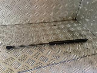 амортизатор крышки багажника (3-5 двери) Volkswagen Passat B5 1999, универсал, 1J6827550E