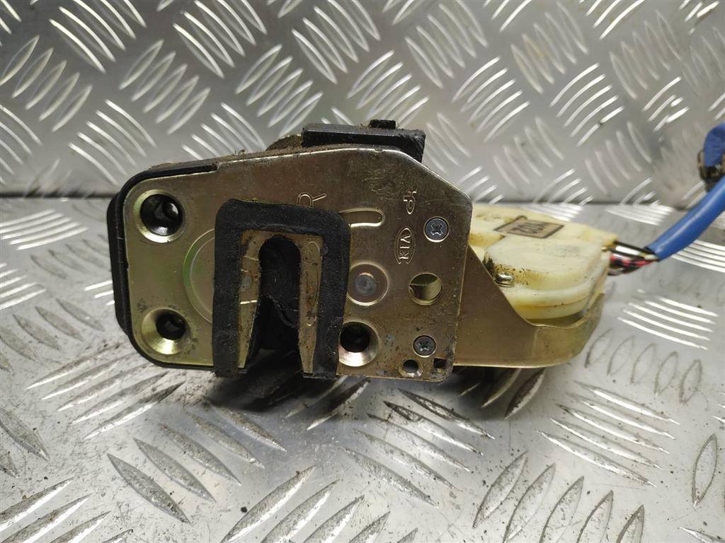 замок двери задней правой Kia Sorento 1 поколение 2002 - фото №1