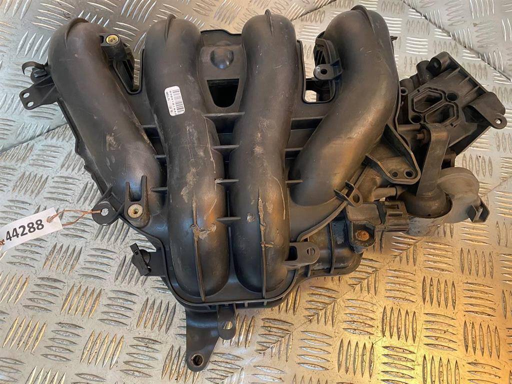 коллектор впускной Ford C-Max 1 поколение 2003, 1.8 л., i, бензин, МКПП, 4M5G9424F - фото №1