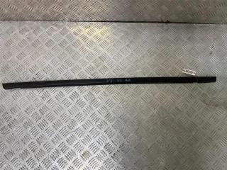 молдинг стекла Volkswagen Passat B3 1992