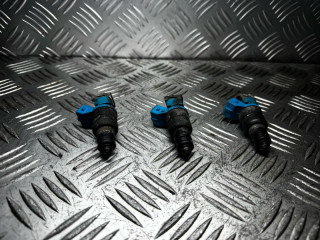 форсунка Volkswagen Passat B5 1998, 1.6 л., i, бензин, 06B133551C