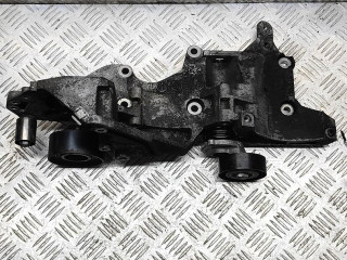 кронштейн генератора Skoda Octavia 2 поколение (A5) [рестайлинг] 2011, 2.0 л., TDi, CEGA, дизель, робот, белый, универсал, передний привод, правый руль, 03L903143D