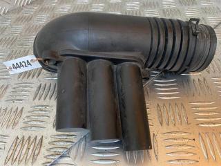 патрубок воздушного фильтра Volkswagen Golf 7 поколение 2017, 1.4 л., TSI, бензин, МКПП, 04E129651C