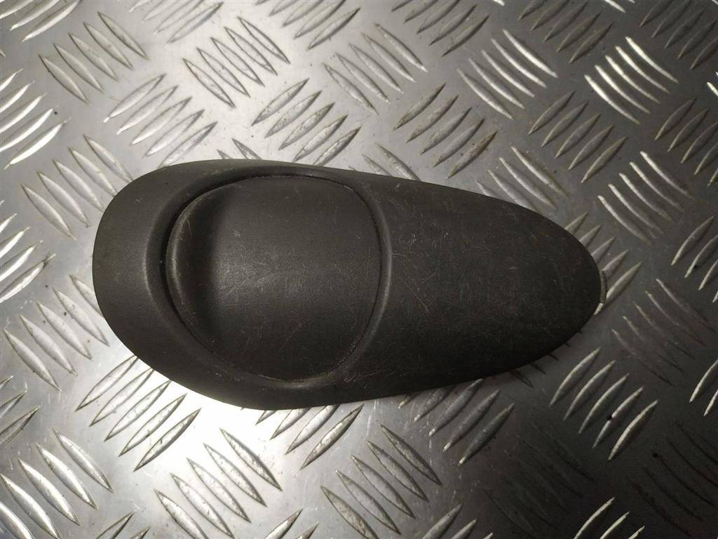 пепельница Fiat Punto 2 поколение 2001, хетчбэк 5 дв., 225097 - фото №1