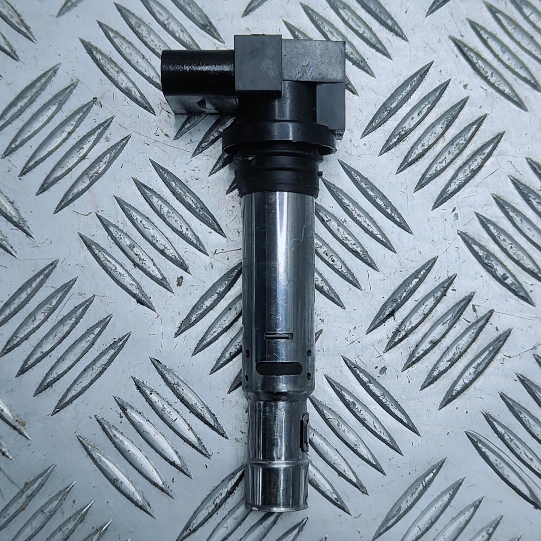 катушка зажигания Volkswagen Polo 4 поколение 2005, 1.4 л., i, бензин, 5МКПП, передний привод, R0401S00403, U5002 - фото №1