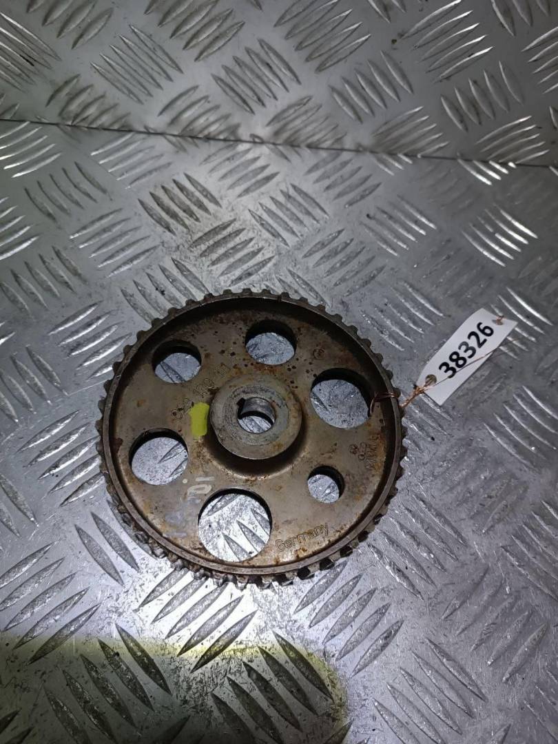 звездочка ТНВД Volkswagen Golf 3 поколение 1997, 1.9 л., SDi, дизель, 028130111A - фото №1