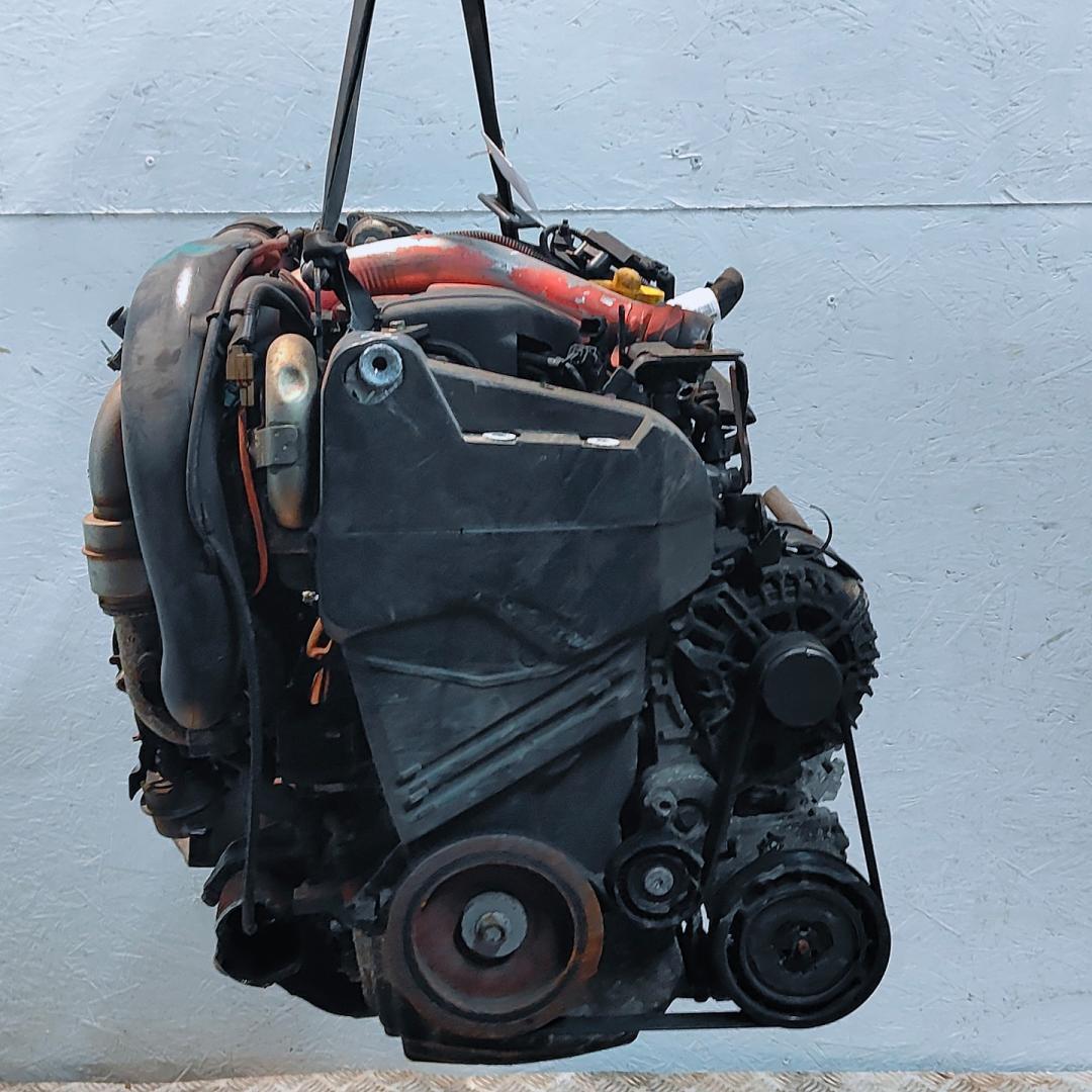 двигатель Renault Megane 3 поколение 2012, 1.5 л., DCi, K9K 846, дизель, 6МКПП, передний привод, K9K846 - фото №1