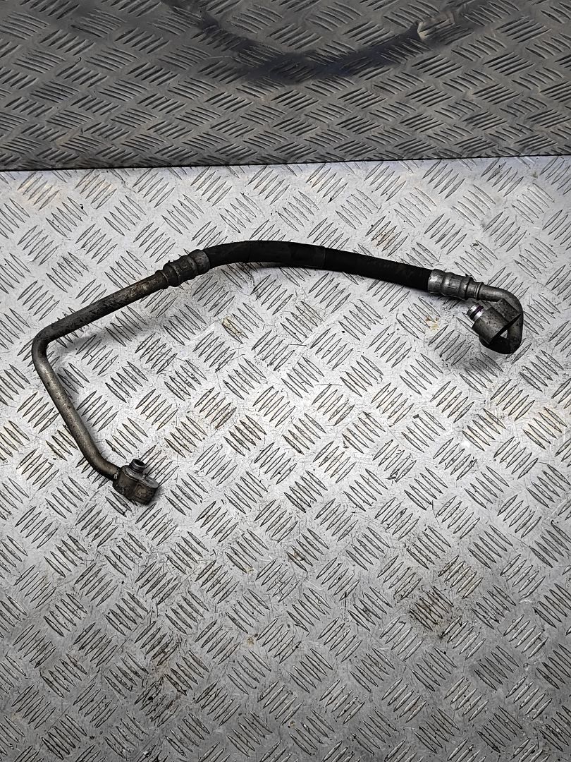 трубка кондиционера Volkswagen Passat B6 2009, 2.0 л., TDi, CBAA, дизель, 6МКПП, серебристый, седан, передний привод, правый руль, 3C0820721 - фото №1