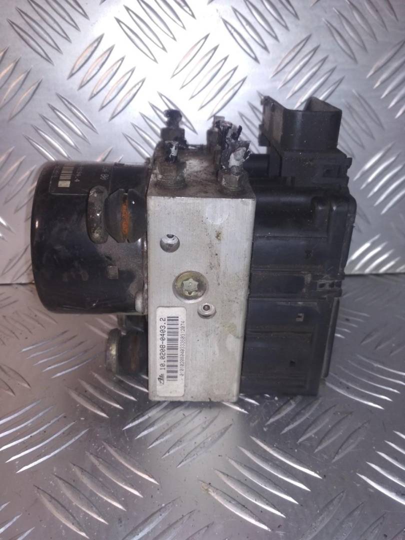 блок ABS Peugeot 206 1 поколение 2001, 1.4 л., i, бензин, МКПП, 9632539480 - фото №1