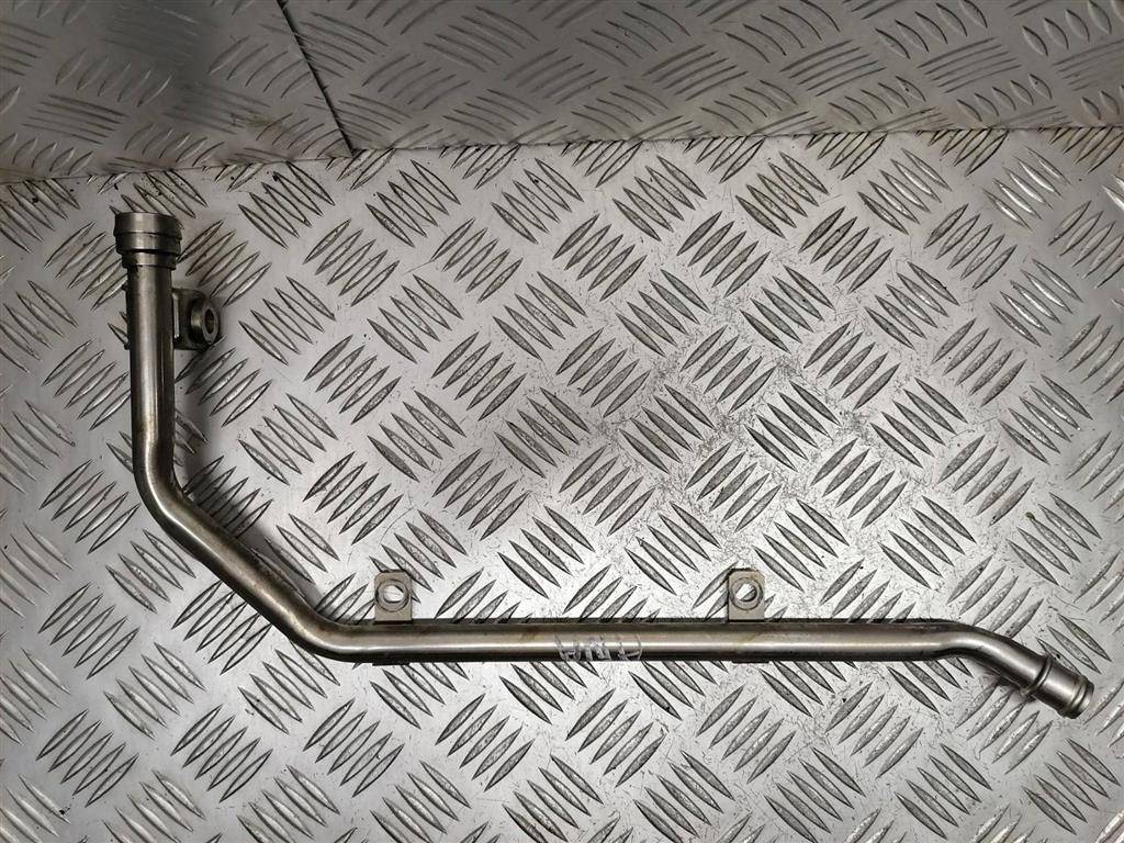 трубка системы рециркуляции EGR Audi A4 B5 1999, 1.6 л., i, бензин, 06B133817K - фото №1