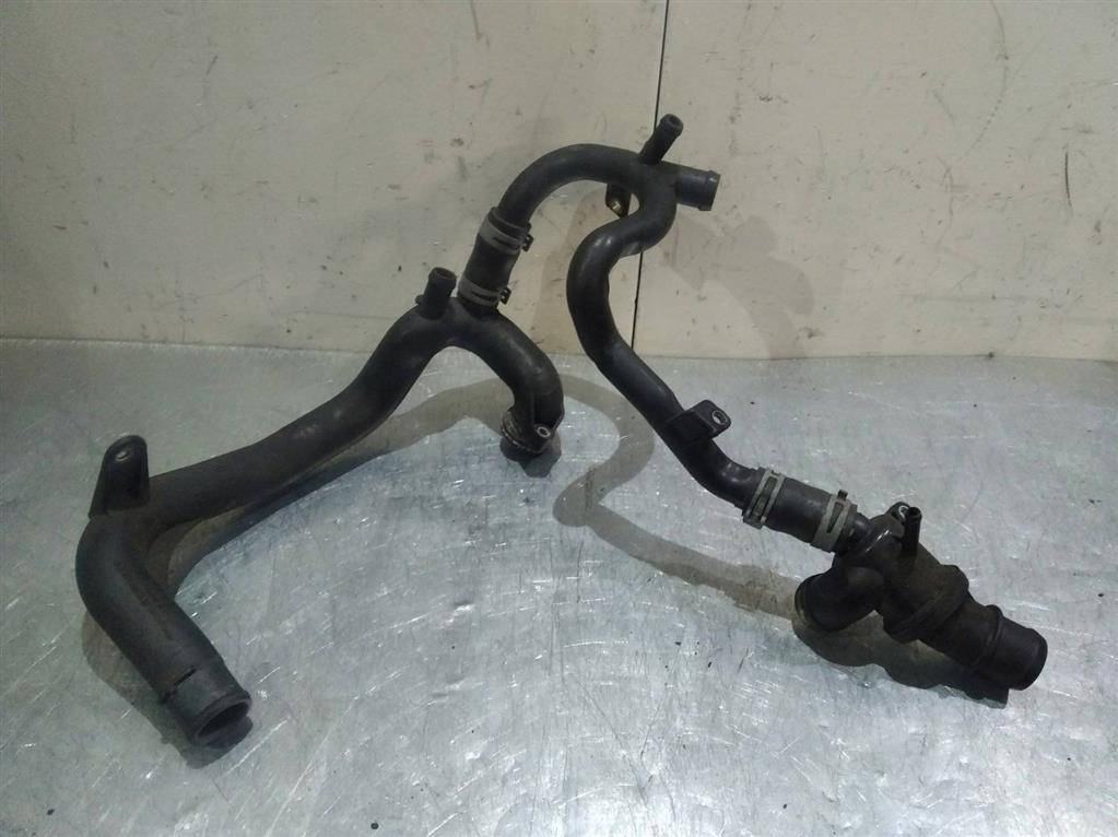 трубка охлаждающей жидкости Mercedes-Benz B-Класс W245 2005, 2.0 л., CDi, дизель, A6402001352, A6402001452 - фото №1