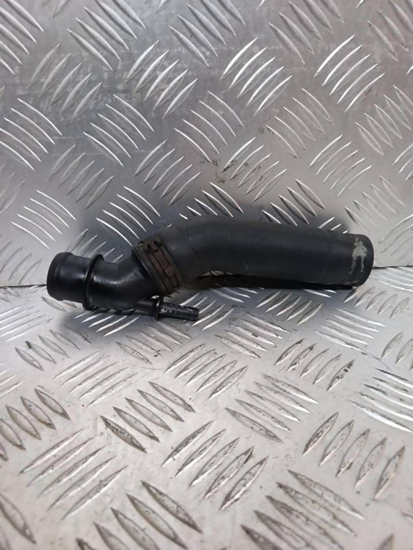 фланец (тройник) системы охлаждения Volkswagen Golf 4 поколение 2000, 1.9 л., TDi, дизель, 1J0121087B - фото №1