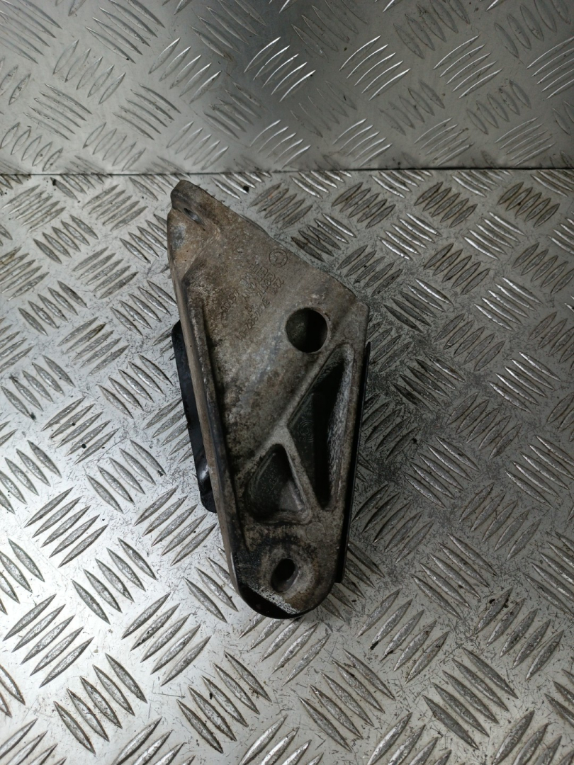 кронштейн двигателя BMW X3 E83 2005, 3.0 л., дизель, АКПП, 13807410, 2211341458201 - фото №1