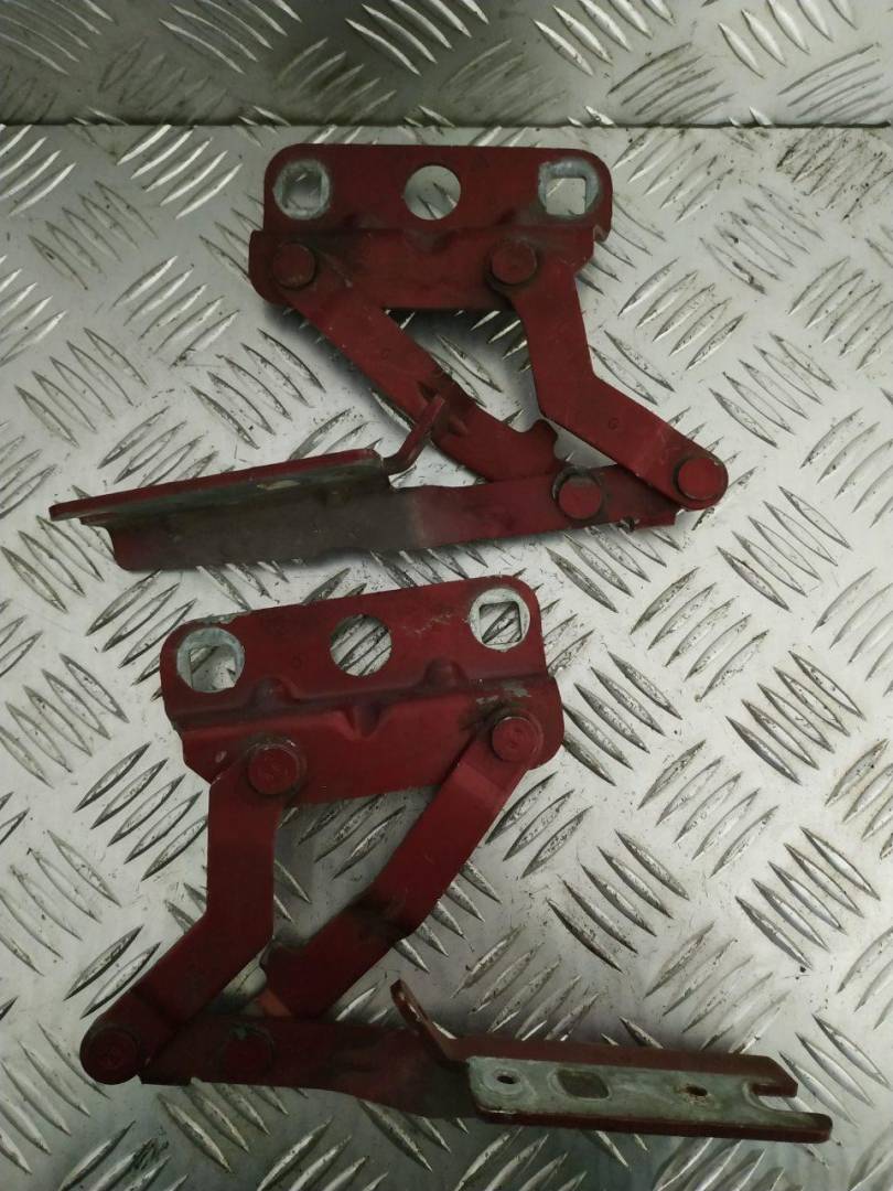 петля капота Citroen Xsara 1 поколение 1998 - фото №1