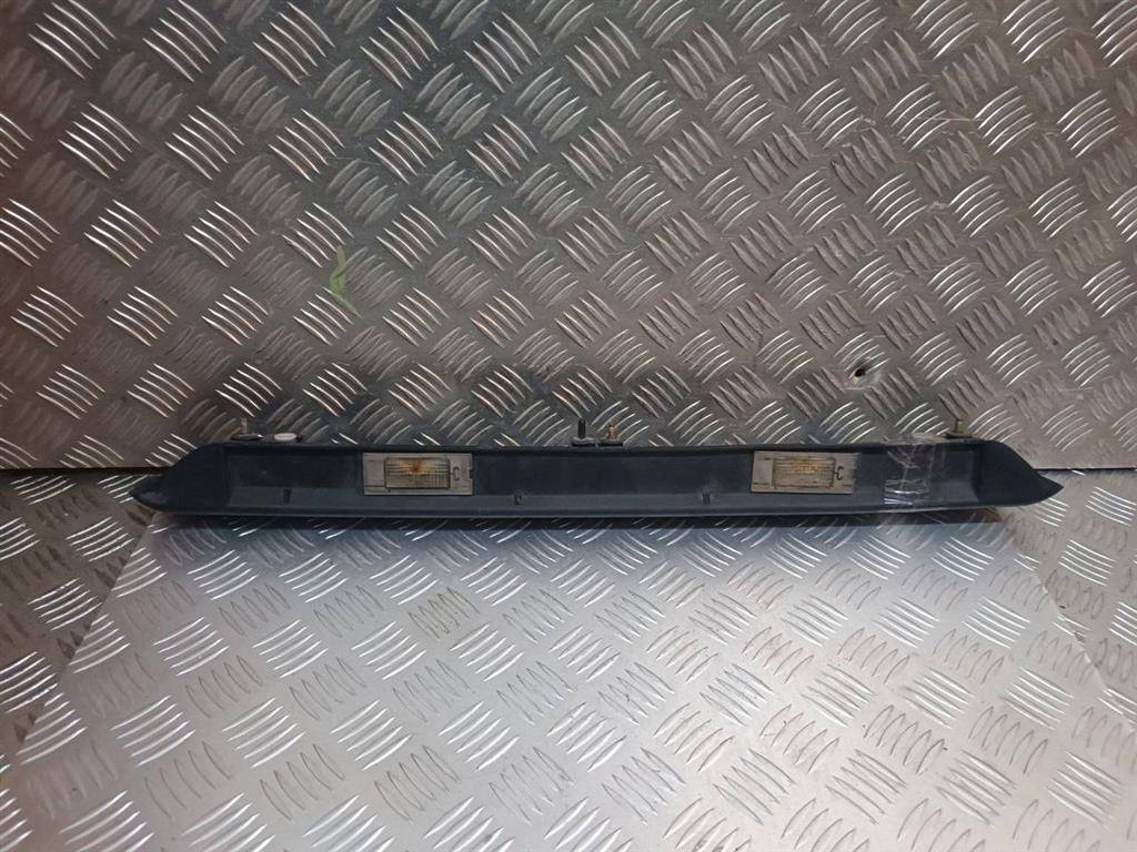 накладка подсветки номера Renault Master 2 поколение 1998, 7700352127 - фото №1