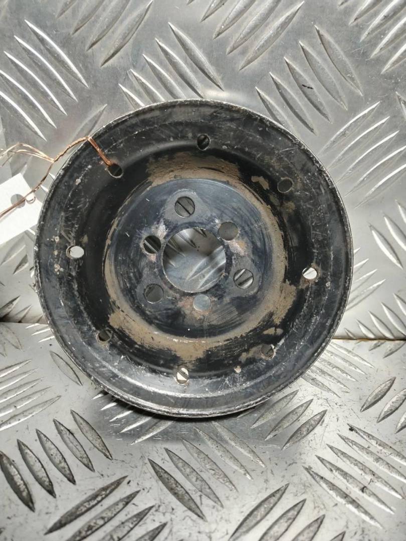 шкив насоса гидроусилителя Volkswagen Passat B5 1998, 1.6 л., i, бензин, МКПП, 058145255C - фото №1