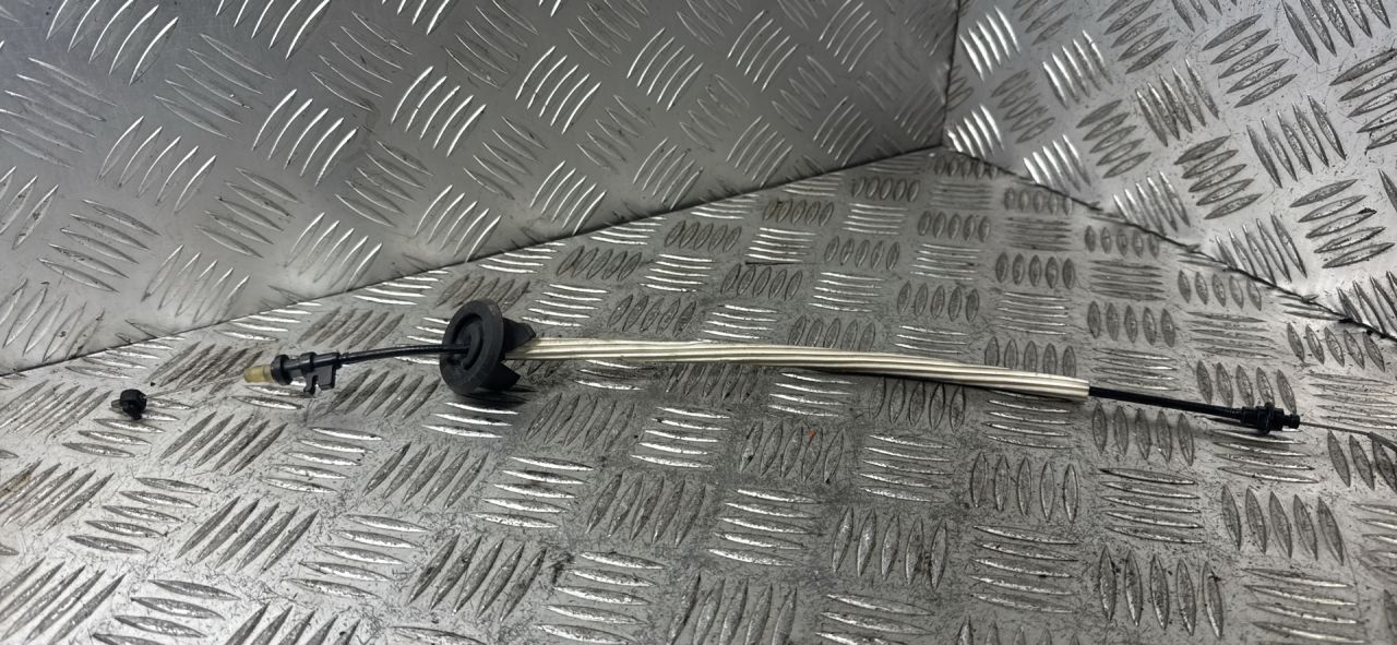 трос двери Audi A6 4F/C6 2006, 2.4 л., i, BDW, бензин, вариатор, чёрный, седан, передний привод, правый руль - фото №1