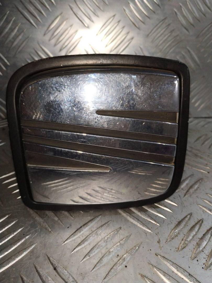 кнопка открытия багажника SEAT Leon 1 поколение 2001, хетчбэк 5 дв., 1M6827565B - фото №1