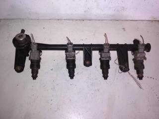 топливная рампа Renault Megane 1 поколение 1996, 1.6 л., i, бензин, 7700864726