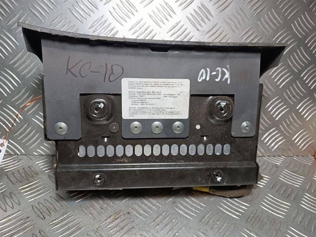 подушка безопасности пассажира Kia Clarus 1 поколение 1998, 1.8 л., i, бензин, 0K9AA57K50GR - фото №1