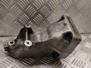 кронштейн двигателя Mercedes-Benz C-Класс W203/S203/CL203 2001, 2.2 л., CDi, дизель, A6112230704