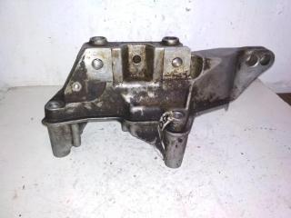 кронштейн двигателя Volkswagen Golf 5 поколение 2007, 1.6 л., i, бензин, 036199275E