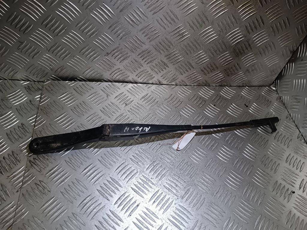 щеткодержатель (поводок стеклоочистителя, дворник) Opel Astra H 2005, 13111219LH - фото №1