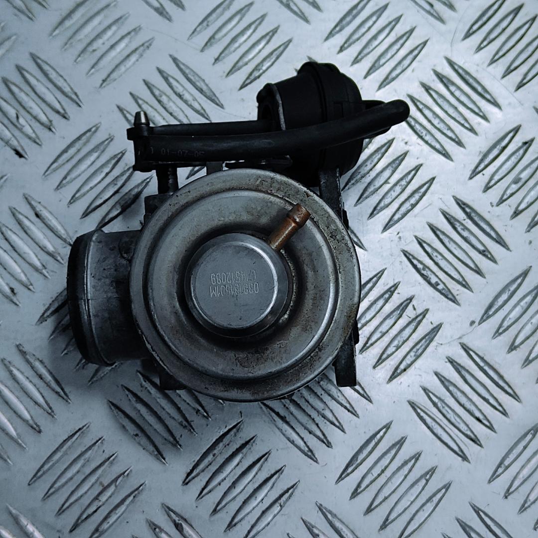 клапан EGR Volkswagen Golf 4 поколение 2002, 1.9 л., TDi, дизель, МКПП, 038129637B, 038131501M, 074512089 - фото №1