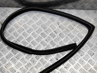 уплотнитель двери Renault Logan 1 поколение 2006, седан, 8200295616