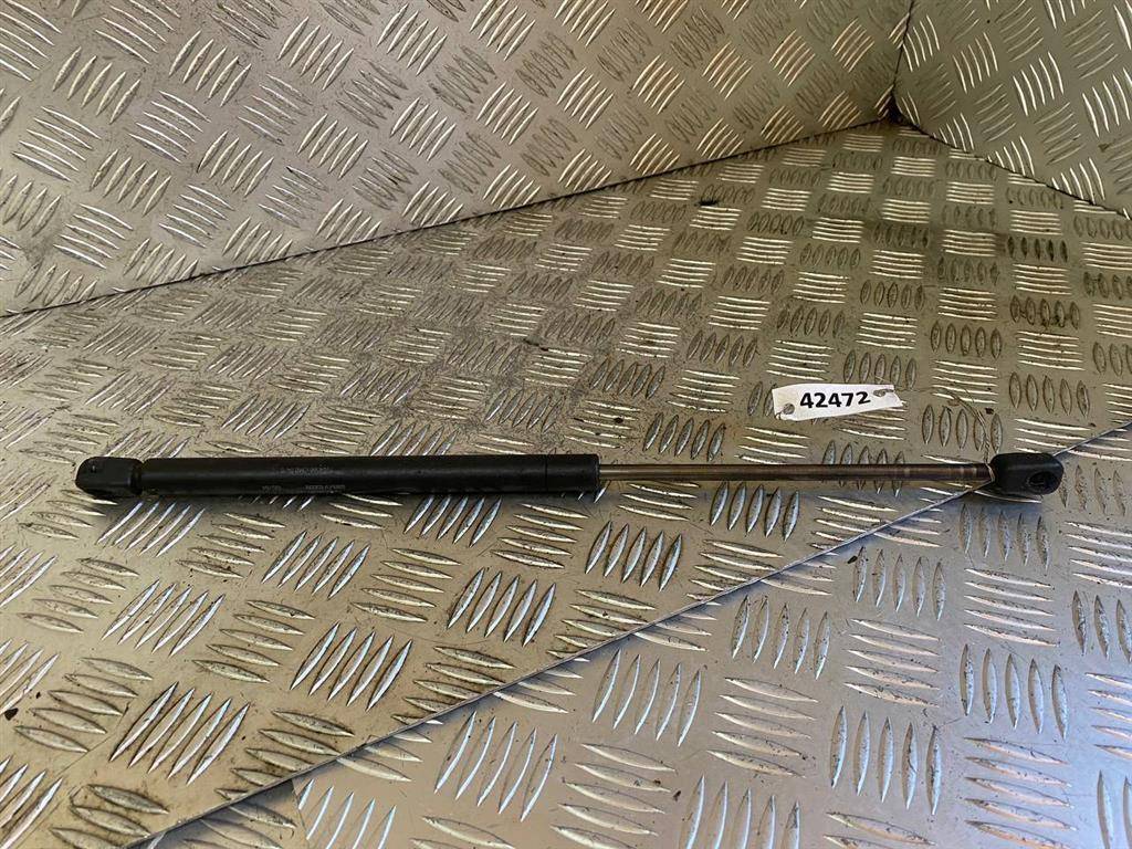 амортизатор крышки багажника (3-5 двери) Fiat Punto 1 поколение 1997, хетчбэк 5 дв., 7734566 - фото №1