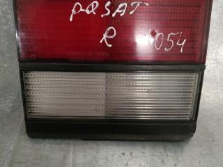 фонарь крышки багажника правый Volkswagen Passat B3 1991, универсал