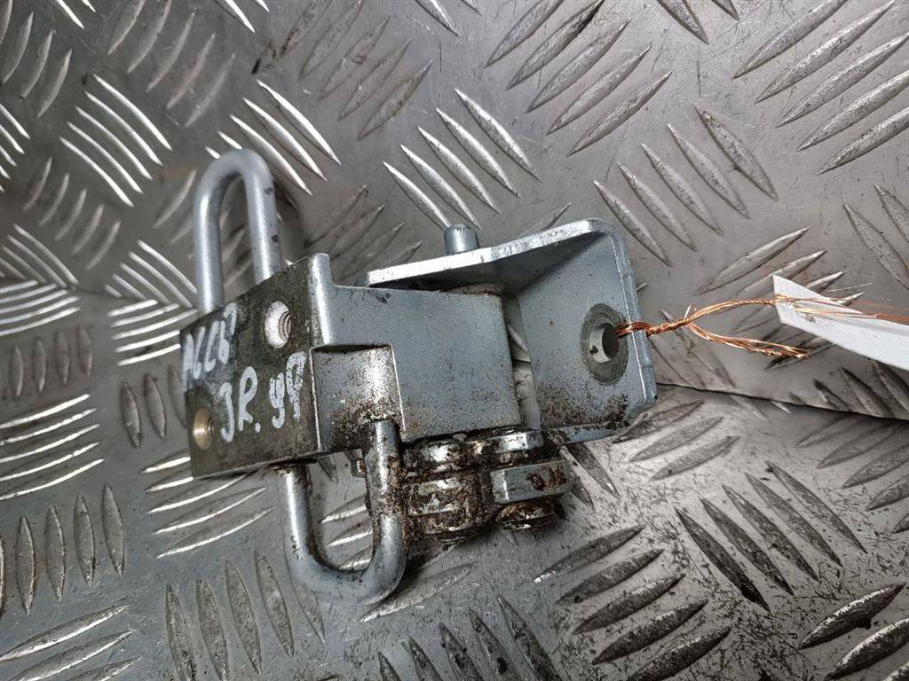 петля двери Audi A6 4B/C5 1997, 4B0833412B - фото №1