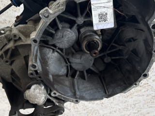 КПП механическая (МКПП) Volvo V70 2 поколение [рестайлинг] 2007, 2.4 л., i, B 5254 S, бензин, МКПП, передний привод, 456R7002AC