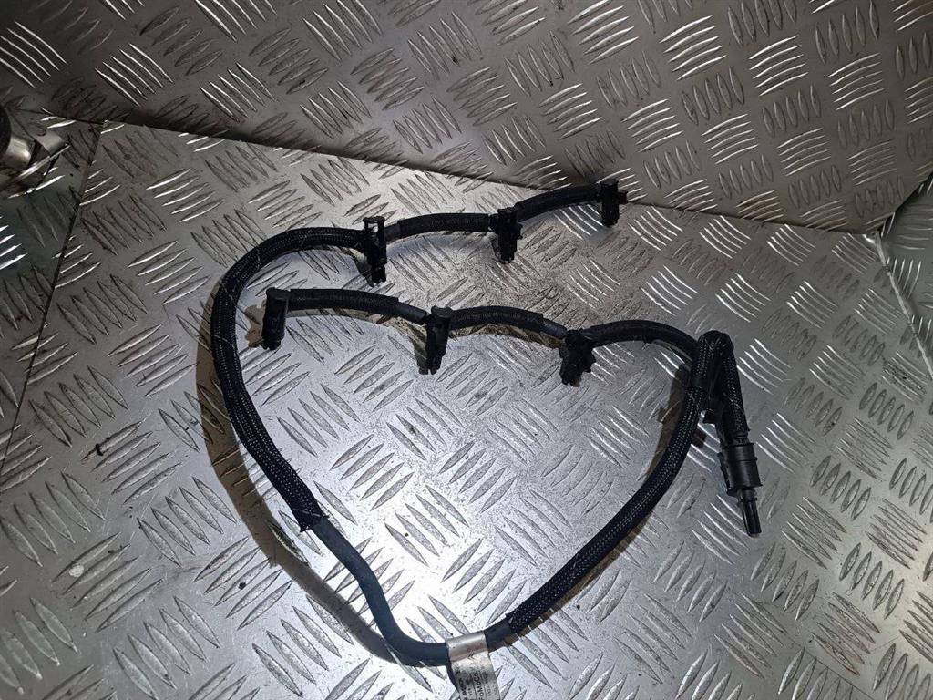 трубка обратки форсунок Land Rover Discovery 4 поколение 2010, 3.0 л., DT, дизель, 928402120 - фото №1