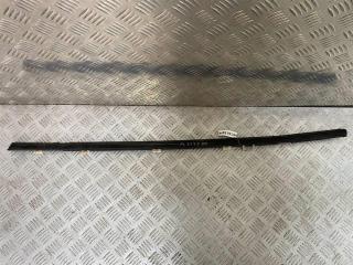 молдинг стекла Mazda 323F BJ 1999