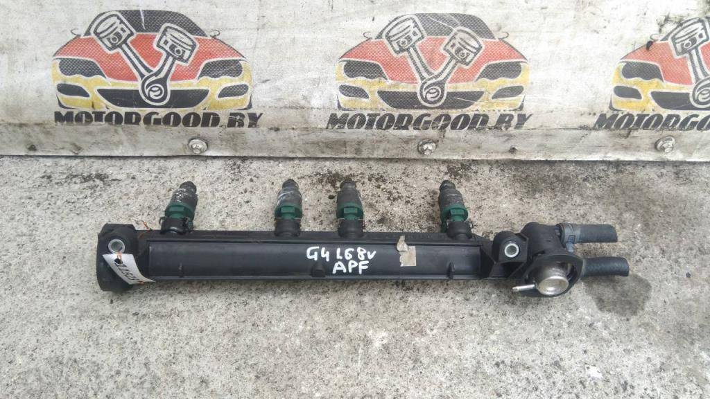 топливная рампа Audi A3 8L 1998, 1.6 л., i, бензин, 037906031AA - фото №1