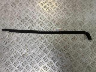 молдинг стекла Volkswagen Golf 2 поколение 1991