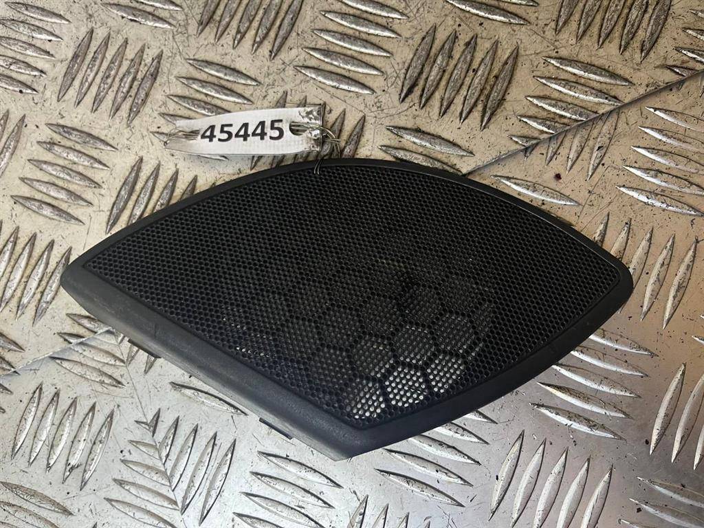 сетка на динамик Fiat Punto 2 поколение 2000, хетчбэк 3 дв., 735265498 - фото №1