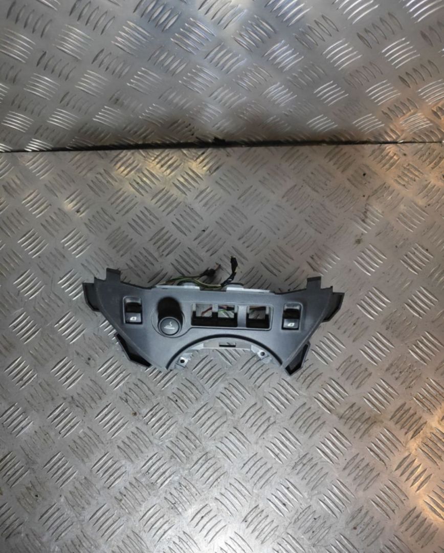 блок управления стеклоподъемниками Citroen Berlingo 2 поколение (B9) 2012, 1.6 л., HDi, 9HN (DV6ETED), дизель, МКПП, белый, фургон, передний привод, правый руль, 9680932177 - фото №1